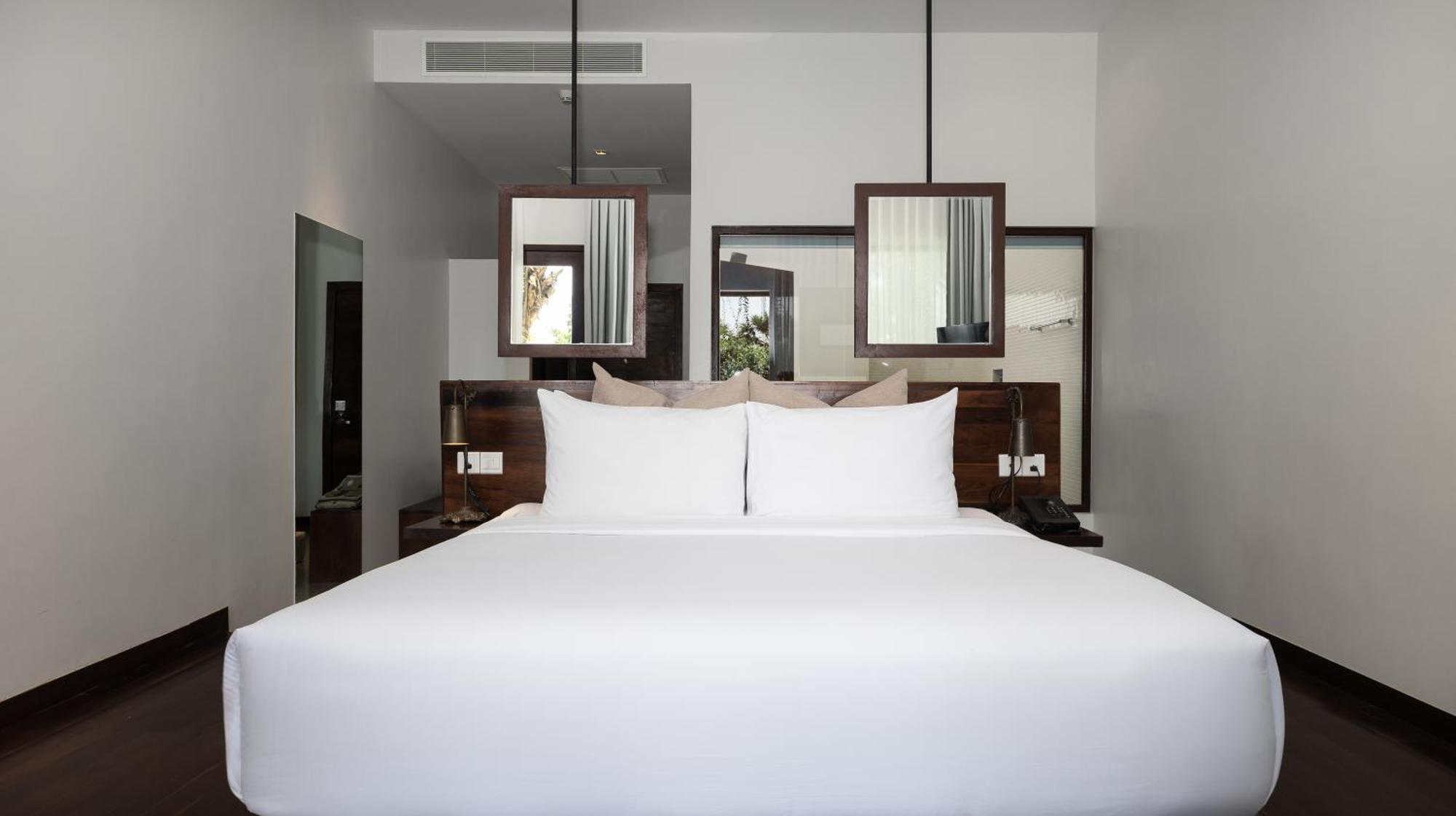 Shintana Saya La Maison Сіємреап Екстер'єр фото Deluxe Room