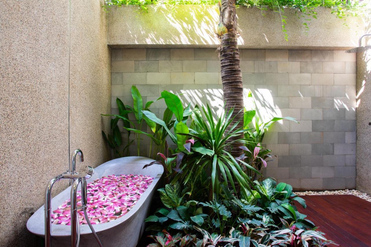Shintana Saya La Maison Сіємреап Екстер'єр фото A spa in Bali, Indonesia